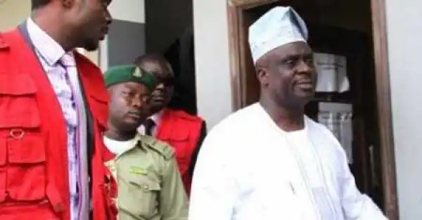 Drama as EFCC Seizes Amosu